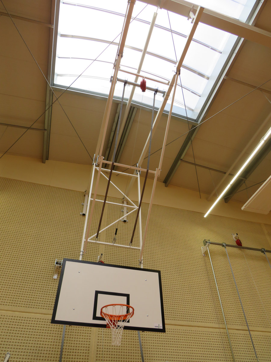Basketball-Deckengerüst nach DIN 7899